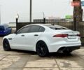 Белый Ягуар XE, объемом двигателя 2 л и пробегом 58 тыс. км за 21000 $, фото 3 на Automoto.ua