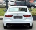Білий Ягуар XE, об'ємом двигуна 2 л та пробігом 62 тис. км за 20900 $, фото 14 на Automoto.ua