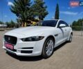 Белый Ягуар XE, объемом двигателя 2 л и пробегом 25 тыс. км за 15000 $, фото 1 на Automoto.ua