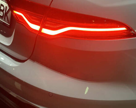 Белый Ягуар XE, объемом двигателя 2 л и пробегом 87 тыс. км за 24800 $, фото 30 на Automoto.ua