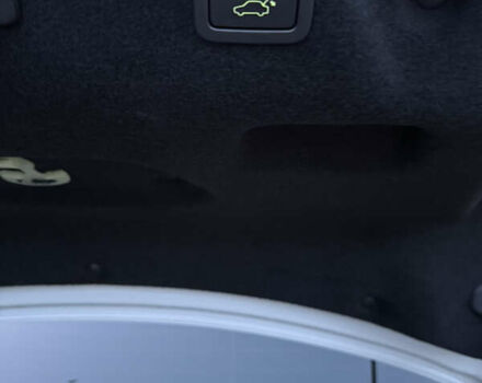 Белый Ягуар XE, объемом двигателя 2 л и пробегом 79 тыс. км за 20500 $, фото 25 на Automoto.ua