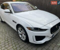 Белый Ягуар XE, объемом двигателя 2 л и пробегом 79 тыс. км за 20500 $, фото 3 на Automoto.ua