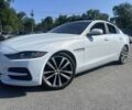 Белый Ягуар XE, объемом двигателя 2 л и пробегом 59 тыс. км за 5370 $, фото 1 на Automoto.ua