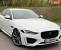 Білий Ягуар XE, об'ємом двигуна 2 л та пробігом 9 тис. км за 26700 $, фото 1 на Automoto.ua