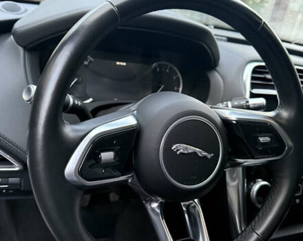 Белый Ягуар XE, объемом двигателя 2 л и пробегом 79 тыс. км за 20500 $, фото 17 на Automoto.ua