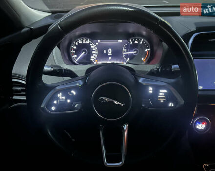 Белый Ягуар XE, объемом двигателя 2 л и пробегом 87 тыс. км за 24800 $, фото 16 на Automoto.ua