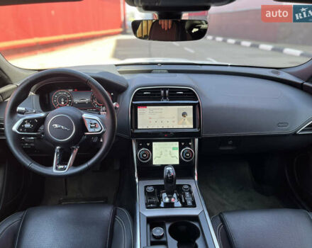 Білий Ягуар XE, об'ємом двигуна 2 л та пробігом 9 тис. км за 41900 $, фото 14 на Automoto.ua