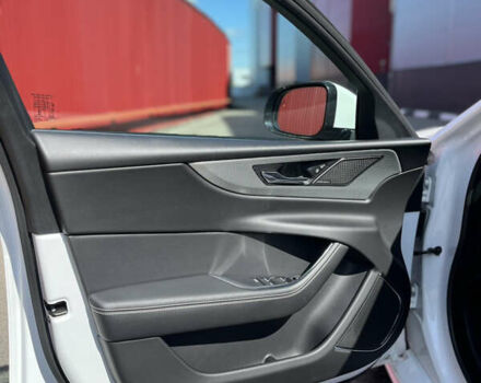 Білий Ягуар XE, об'ємом двигуна 2 л та пробігом 9 тис. км за 41900 $, фото 12 на Automoto.ua
