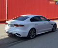 Білий Ягуар XE, об'ємом двигуна 2 л та пробігом 9 тис. км за 41900 $, фото 4 на Automoto.ua