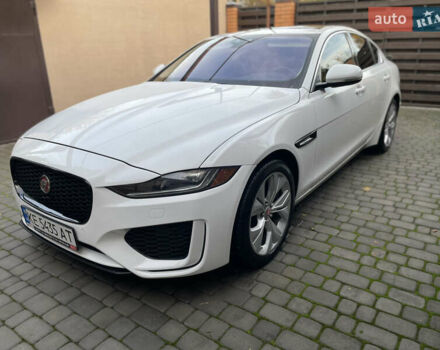 Белый Ягуар XE, объемом двигателя 2 л и пробегом 79 тыс. км за 20500 $, фото 7 на Automoto.ua