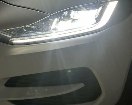 Белый Ягуар XE, объемом двигателя 2 л и пробегом 87 тыс. км за 24800 $, фото 27 на Automoto.ua