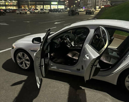 Белый Ягуар XE, объемом двигателя 2 л и пробегом 87 тыс. км за 24800 $, фото 20 на Automoto.ua