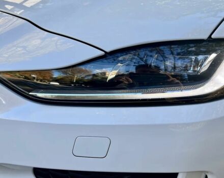 Белый Ягуар XE, объемом двигателя 2 л и пробегом 9 тыс. км за 48984 $, фото 3 на Automoto.ua