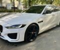 Белый Ягуар XE, объемом двигателя 2 л и пробегом 9 тыс. км за 48984 $, фото 1 на Automoto.ua