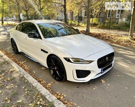 Білий Ягуар XE, об'ємом двигуна 2 л та пробігом 9 тис. км за 48000 $, фото 8 на Automoto.ua