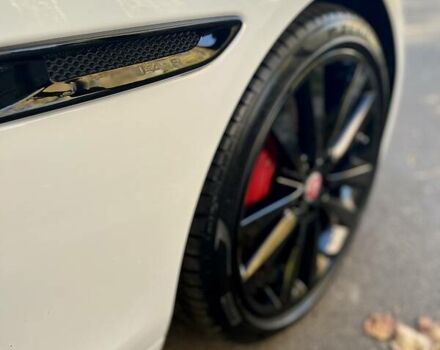 Білий Ягуар XE, об'ємом двигуна 2 л та пробігом 9 тис. км за 48000 $, фото 26 на Automoto.ua