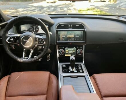 Белый Ягуар XE, объемом двигателя 2 л и пробегом 9 тыс. км за 48984 $, фото 5 на Automoto.ua