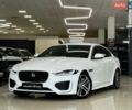 Белый Ягуар XE, объемом двигателя 2 л и пробегом 55 тыс. км за 51999 $, фото 1 на Automoto.ua
