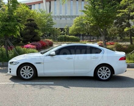 Белый Ягуар XE, объемом двигателя 0 л и пробегом 153 тыс. км за 10300 $, фото 1 на Automoto.ua