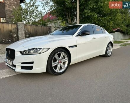 Білий Ягуар XE, об'ємом двигуна 2 л та пробігом 89 тис. км за 16300 $, фото 1 на Automoto.ua