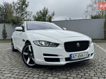 Білий Ягуар XE, об'ємом двигуна 2 л та пробігом 137 тис. км за 16950 $, фото 1 на Automoto.ua
