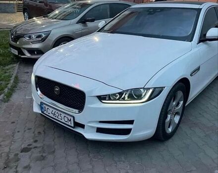 Белый Ягуар XE, объемом двигателя 2 л и пробегом 87 тыс. км за 11200 $, фото 1 на Automoto.ua