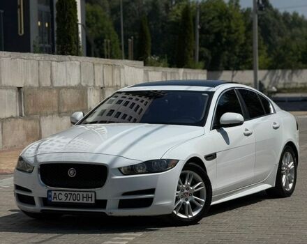 Белый Ягуар XE, объемом двигателя 2 л и пробегом 59 тыс. км за 12200 $, фото 1 на Automoto.ua