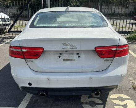 Білий Ягуар XE, об'ємом двигуна 2 л та пробігом 40 тис. км за 7500 $, фото 1 на Automoto.ua
