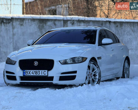 Білий Ягуар XE, об'ємом двигуна 2 л та пробігом 159 тис. км за 13500 $, фото 1 на Automoto.ua