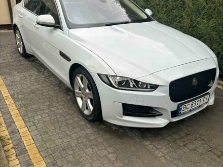 Белый Ягуар XE, объемом двигателя 2 л и пробегом 136 тыс. км за 15450 $, фото 1 на Automoto.ua