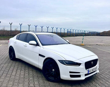 Білий Ягуар XE, об'ємом двигуна 2 л та пробігом 97 тис. км за 12999 $, фото 1 на Automoto.ua