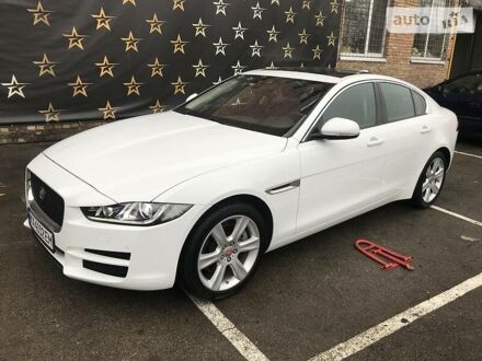 Ягуар XE 2017 в Киеве на Automoto.ua Белый Ягуар XE, объемом двигателя 2 л и пробегом 31 тыс. км за 25500 $, фото 1 на Automoto.ua