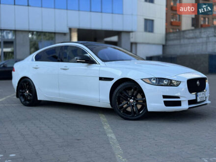 Ягуар XE 2017 в Киеве на Automoto.ua Белый Ягуар XE, объемом двигателя 3 л и пробегом 100 тыс. км за 18000 $, фото 1 на Automoto.ua
