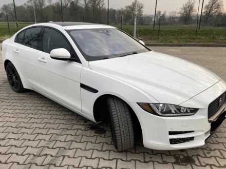 Білий Ягуар XE, об'ємом двигуна 2 л та пробігом 85 тис. км за 14500 $, фото 1 на Automoto.ua