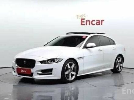 Ягуар XE 2018 в Киеве на Automoto.ua Белый Ягуар XE, объемом двигателя 0 л и пробегом 36 тыс. км за 13000 $, фото 1 на Automoto.ua