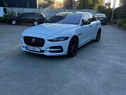 Білий Ягуар XE, об'ємом двигуна 2 л та пробігом 67 тис. км за 19500 $, фото 1 на Automoto.ua