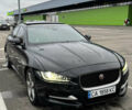 Черный Ягуар XE, объемом двигателя 2 л и пробегом 185 тыс. км за 14000 $, фото 1 на Automoto.ua