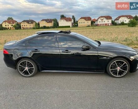 Черный Ягуар XE, объемом двигателя 2 л и пробегом 117 тыс. км за 16500 $, фото 7 на Automoto.ua