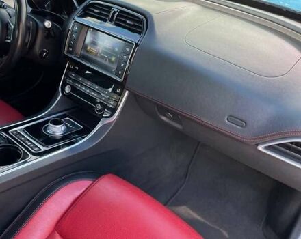 Черный Ягуар XE, объемом двигателя 2 л и пробегом 117 тыс. км за 16500 $, фото 16 на Automoto.ua