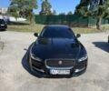Черный Ягуар XE, объемом двигателя 2 л и пробегом 150 тыс. км за 12500 $, фото 1 на Automoto.ua