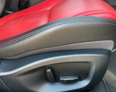 Черный Ягуар XE, объемом двигателя 2 л и пробегом 117 тыс. км за 16500 $, фото 17 на Automoto.ua