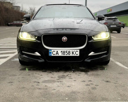 Черный Ягуар XE, объемом двигателя 2 л и пробегом 185 тыс. км за 14000 $, фото 2 на Automoto.ua