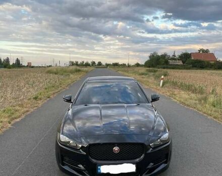 Черный Ягуар XE, объемом двигателя 2 л и пробегом 117 тыс. км за 16500 $, фото 3 на Automoto.ua