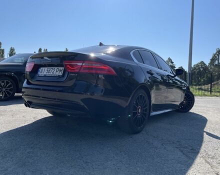 Черный Ягуар XE, объемом двигателя 2 л и пробегом 150 тыс. км за 12500 $, фото 3 на Automoto.ua