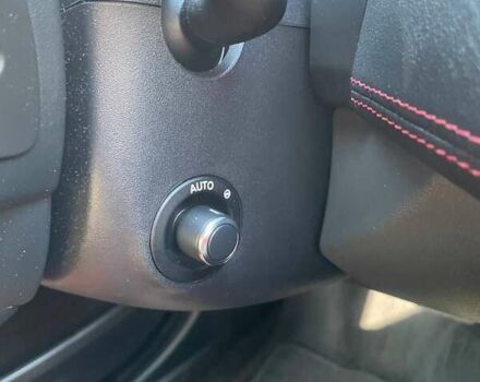 Черный Ягуар XE, объемом двигателя 2 л и пробегом 117 тыс. км за 16500 $, фото 22 на Automoto.ua