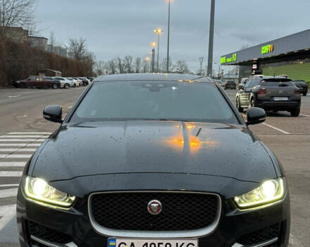 Черный Ягуар XE, объемом двигателя 2 л и пробегом 185 тыс. км за 14000 $, фото 14 на Automoto.ua