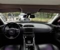 Черный Ягуар XE, объемом двигателя 2 л и пробегом 140 тыс. км за 13300 $, фото 11 на Automoto.ua