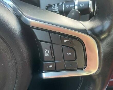 Черный Ягуар XE, объемом двигателя 2 л и пробегом 117 тыс. км за 16500 $, фото 21 на Automoto.ua