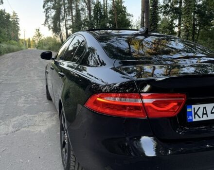 Черный Ягуар XE, объемом двигателя 2 л и пробегом 120 тыс. км за 12000 $, фото 11 на Automoto.ua