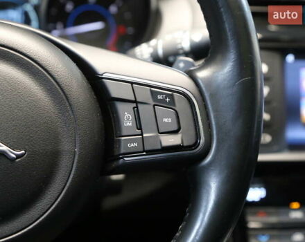 Чорний Ягуар XE, об'ємом двигуна 2 л та пробігом 104 тис. км за 15500 $, фото 22 на Automoto.ua